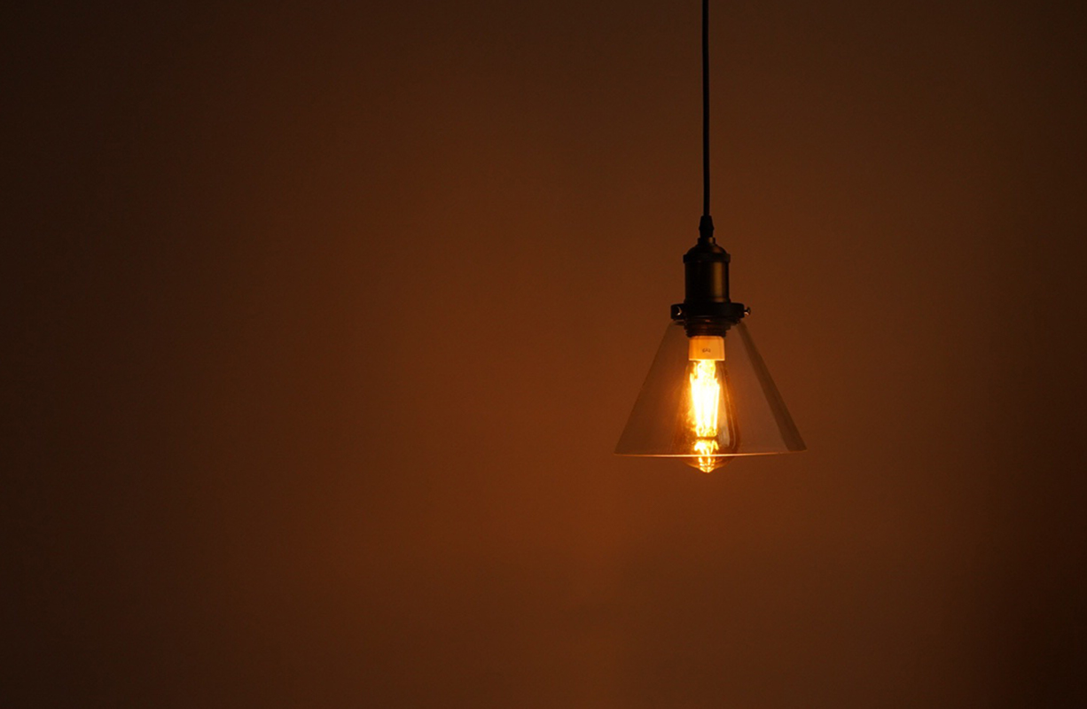 Passen Sie die Helligkeit ganz nach Wunsch an » Smart LED Filament Lampe (Kolbenform)